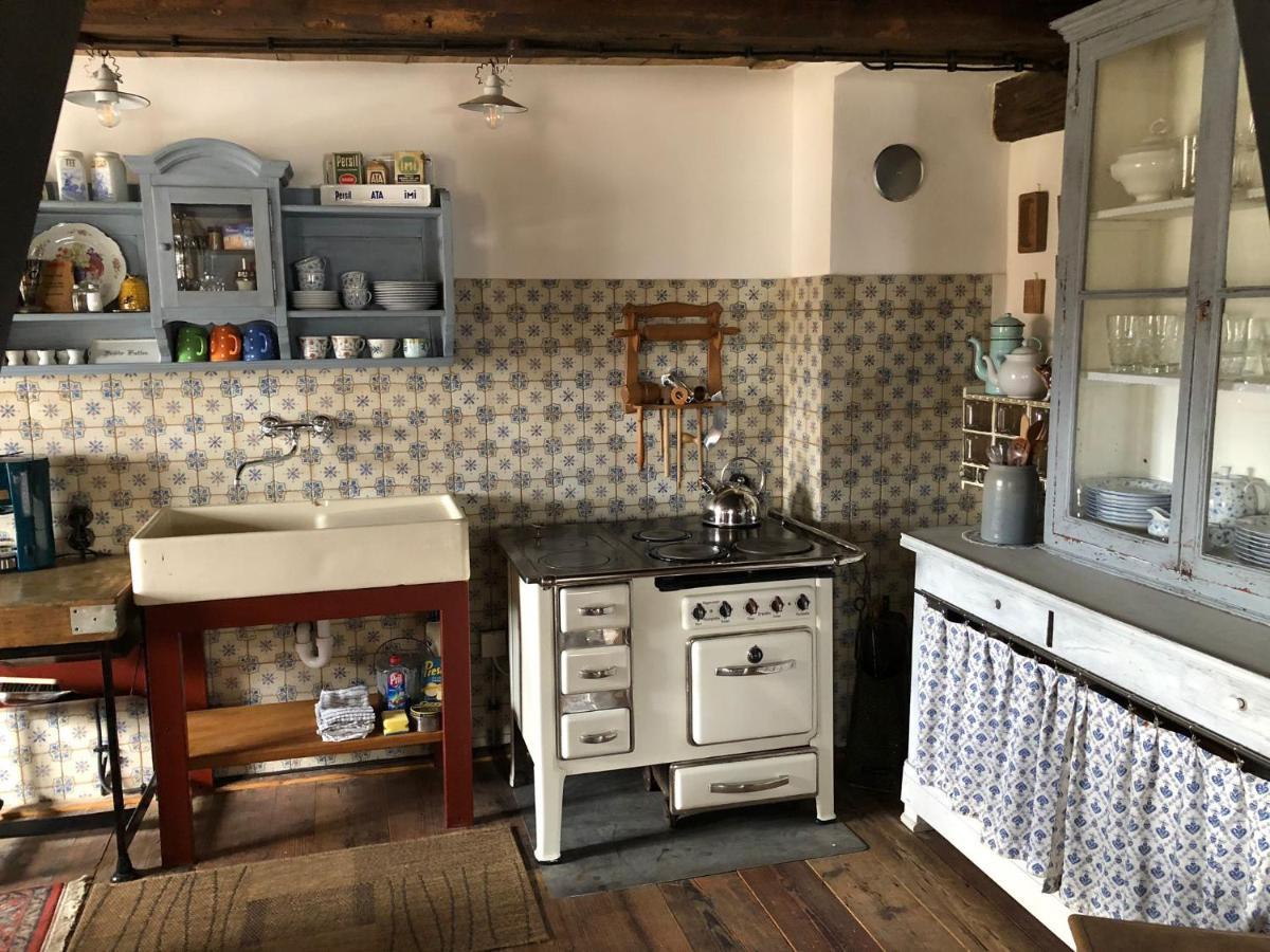 Hoher Hirschen: Historic Tudor House With Stylish And Museum Bodman-Ludwigshafen