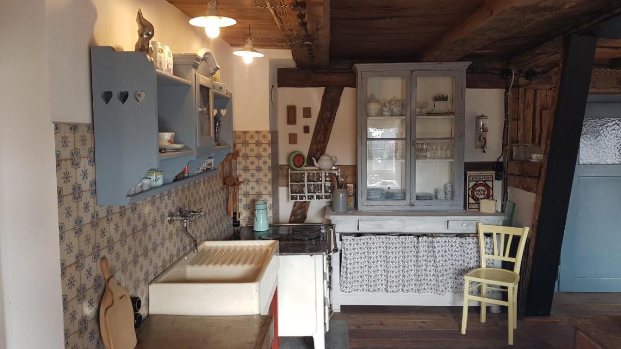 Hoher Hirschen: Historic Tudor House With Stylish And Museum